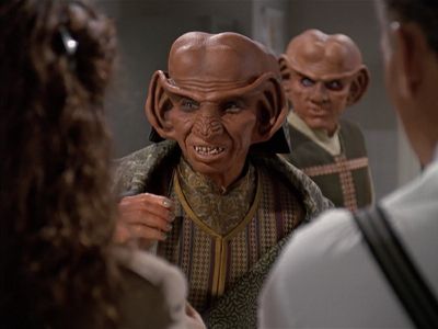 Star Trek: Deep Space Nine Screencaps "Little Green Men" (S4:E8)