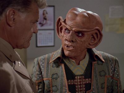 Star Trek: Deep Space Nine Screencaps "Little Green Men" (S4:E8)