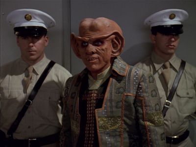 Star Trek: Deep Space Nine Screencaps "Little Green Men" (S4:E8)