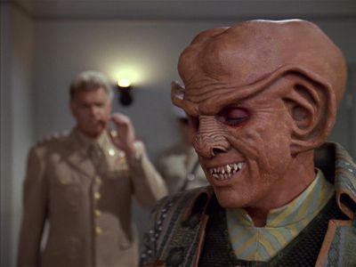 Star Trek: Deep Space Nine Screencaps "Little Green Men" (S4:E8)