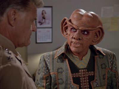 Star Trek: Deep Space Nine Screencaps "Little Green Men" (S4:E8)