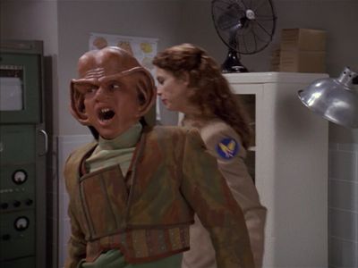 Star Trek: Deep Space Nine Screencaps "Little Green Men" (S4:E8)