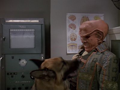 Star Trek: Deep Space Nine Screencaps "Little Green Men" (S4:E8)