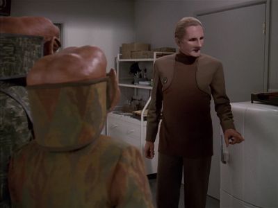 Star Trek: Deep Space Nine Screencaps "Little Green Men" (S4:E8)