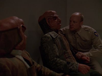 Star Trek: Deep Space Nine Screencaps "Little Green Men" (S4:E8)
