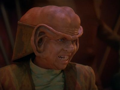 Star Trek: Deep Space Nine Screencaps "Little Green Men" (S4:E8)