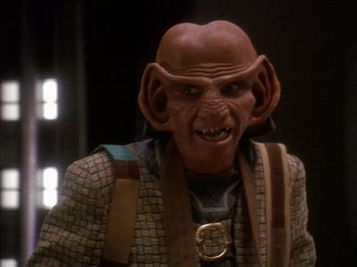 Star Trek: Deep Space Nine Screencaps "Little Green Men" (S4:E8)