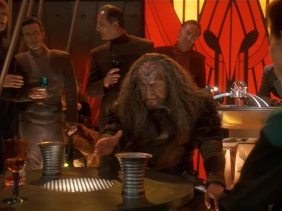 Star Trek: Deep Space Nine Screencaps "The Sword of Kahless" (S4:E9)
