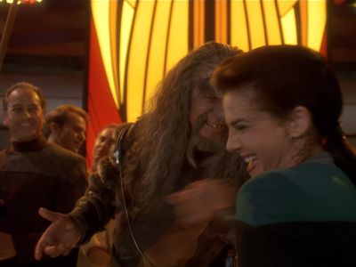 Star Trek: Deep Space Nine Screencaps "The Sword of Kahless" (S4:E9)