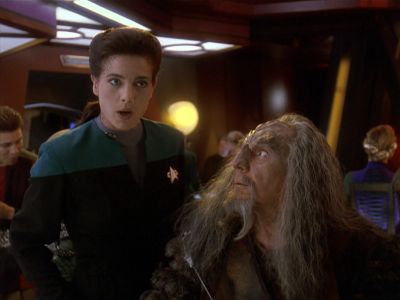 Star Trek: Deep Space Nine Screencaps "The Sword of Kahless" (S4:E9)