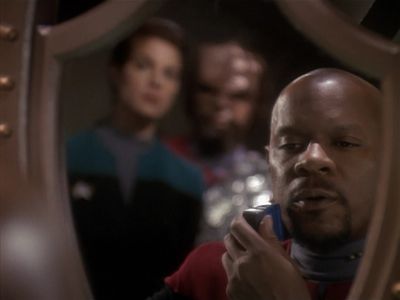 Star Trek: Deep Space Nine Screencaps "The Sword of Kahless" (S4:E9)
