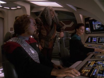 Star Trek: Deep Space Nine Screencaps "The Sword of Kahless" (S4:E9)