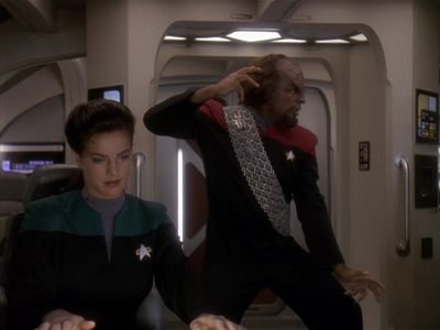 Star Trek: Deep Space Nine Screencaps "The Sword of Kahless" (S4:E9)