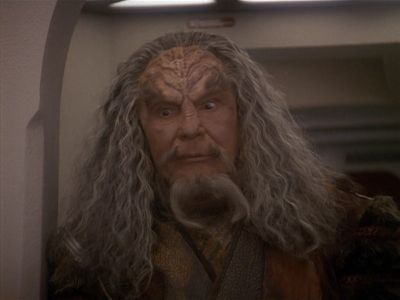Star Trek: Deep Space Nine Screencaps "The Sword of Kahless" (S4:E9)