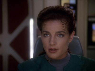 Star Trek: Deep Space Nine Screencaps "The Sword of Kahless" (S4:E9)