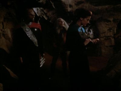 Star Trek: Deep Space Nine Screencaps "The Sword of Kahless" (S4:E9)