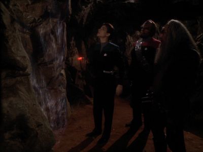 Star Trek: Deep Space Nine Screencaps "The Sword of Kahless" (S4:E9)