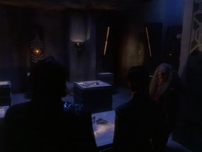 Star Trek: Deep Space Nine Screencaps "The Sword of Kahless" (S4:E9)