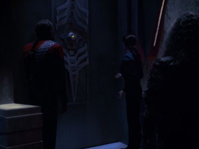 Star Trek: Deep Space Nine Screencaps "The Sword of Kahless" (S4:E9)
