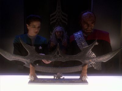 Star Trek: Deep Space Nine Screencaps "The Sword of Kahless" (S4:E9)