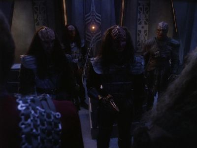 Star Trek: Deep Space Nine Screencaps "The Sword of Kahless" (S4:E9)
