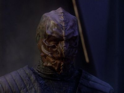 Star Trek: Deep Space Nine Screencaps "The Sword of Kahless" (S4:E9)
