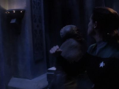 Star Trek: Deep Space Nine Screencaps "The Sword of Kahless" (S4:E9)