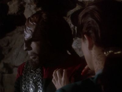 Star Trek: Deep Space Nine Screencaps "The Sword of Kahless" (S4:E9)