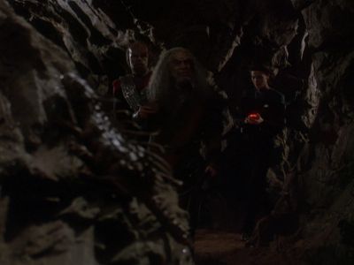Star Trek: Deep Space Nine Screencaps "The Sword of Kahless" (S4:E9)