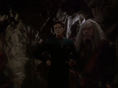 Star Trek: Deep Space Nine Screencaps "The Sword of Kahless" (S4:E9)