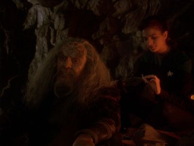Star Trek: Deep Space Nine Screencaps "The Sword of Kahless" (S4:E9)