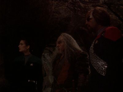 Star Trek: Deep Space Nine Screencaps "The Sword of Kahless" (S4:E9)