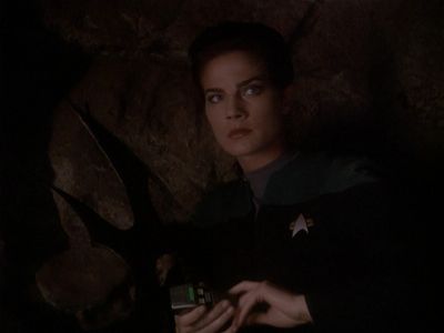 Star Trek: Deep Space Nine Screencaps "The Sword of Kahless" (S4:E9)