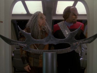 Star Trek: Deep Space Nine Screencaps "The Sword of Kahless" (S4:E9)