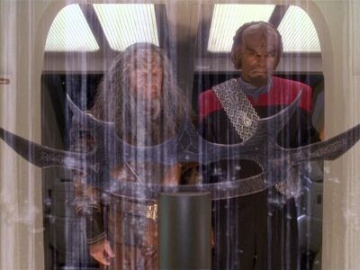 Star Trek: Deep Space Nine Screencaps "The Sword of Kahless" (S4:E9)