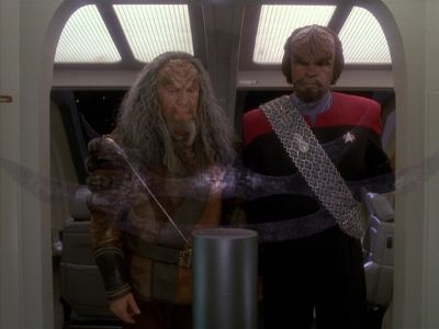 Star Trek: Deep Space Nine Screencaps "The Sword of Kahless" (S4:E9)