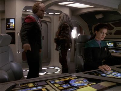 Star Trek: Deep Space Nine Screencaps "The Sword of Kahless" (S4:E9)