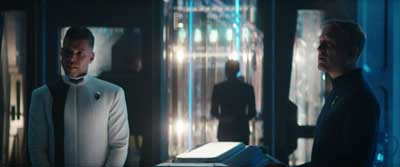 Star Trek: Discovery ScreenCaps "Under the Twin Moons" (S5:E2)