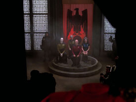 "Encounter at Farpoint, Part I" (S1:E1) Star Trek: The Next Generation Screencaps