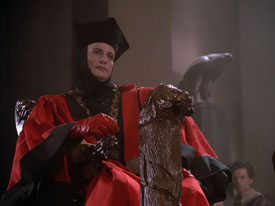 "Encounter at Farpoint, Part I" (S1:E1) Star Trek: The Next Generation Screencaps