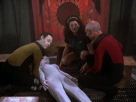 "Encounter at Farpoint, Part I" (S1:E1) Star Trek: The Next Generation Screencaps