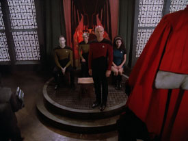 "Encounter at Farpoint, Part I" (S1:E1) Star Trek: The Next Generation Screencaps