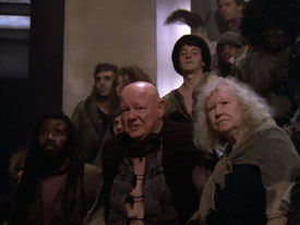 "Encounter at Farpoint, Part I" (S1:E1) Star Trek: The Next Generation Screencaps