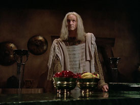 "Encounter at Farpoint, Part I" (S1:E1) Star Trek: The Next Generation Screencaps