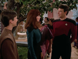 "Encounter at Farpoint, Part I" (S1:E1) Star Trek: The Next Generation Screencaps