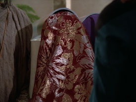 "Encounter at Farpoint, Part I" (S1:E1) Star Trek: The Next Generation Screencaps