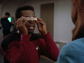 "Encounter at Farpoint, Part I" (S1:E1) Star Trek: The Next Generation Screencaps