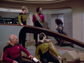 "Hide and Q" (S1:E10) Star Trek: The Next Generation Screencaps