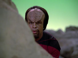 "Hide and Q" (S1:E10) Star Trek: The Next Generation Screencaps