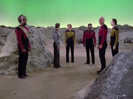 "Hide and Q" (S1:E10) Star Trek: The Next Generation Screencaps